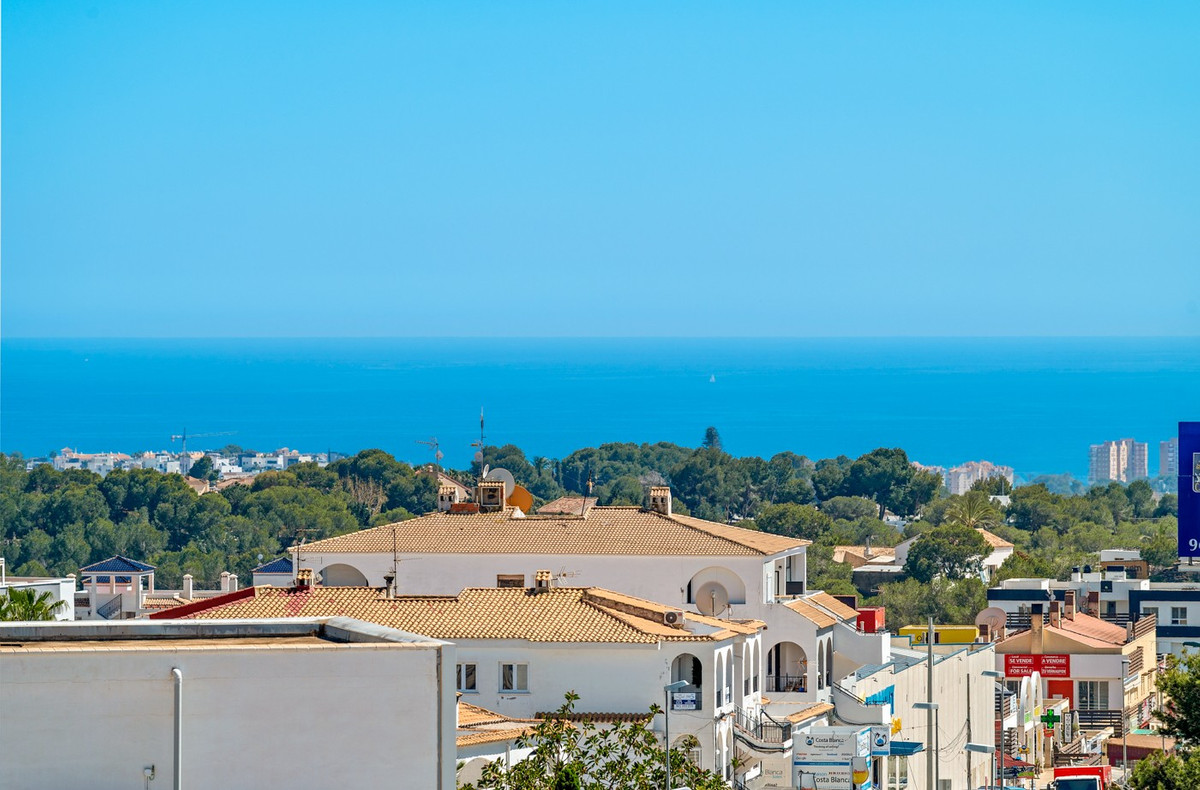 Sold - 2 Bedroom 2 Bathroom Apartment - Penthouse in Orihuela - Lomas De Campoamor  - Alicante