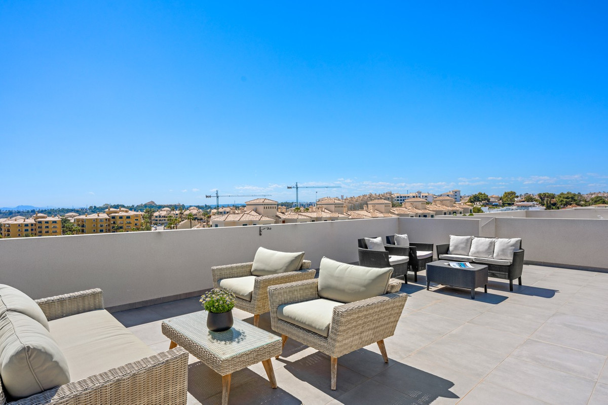 Sold - 2 Bedroom 2 Bathroom Apartment - Penthouse in Orihuela - Lomas De Campoamor  - Alicante