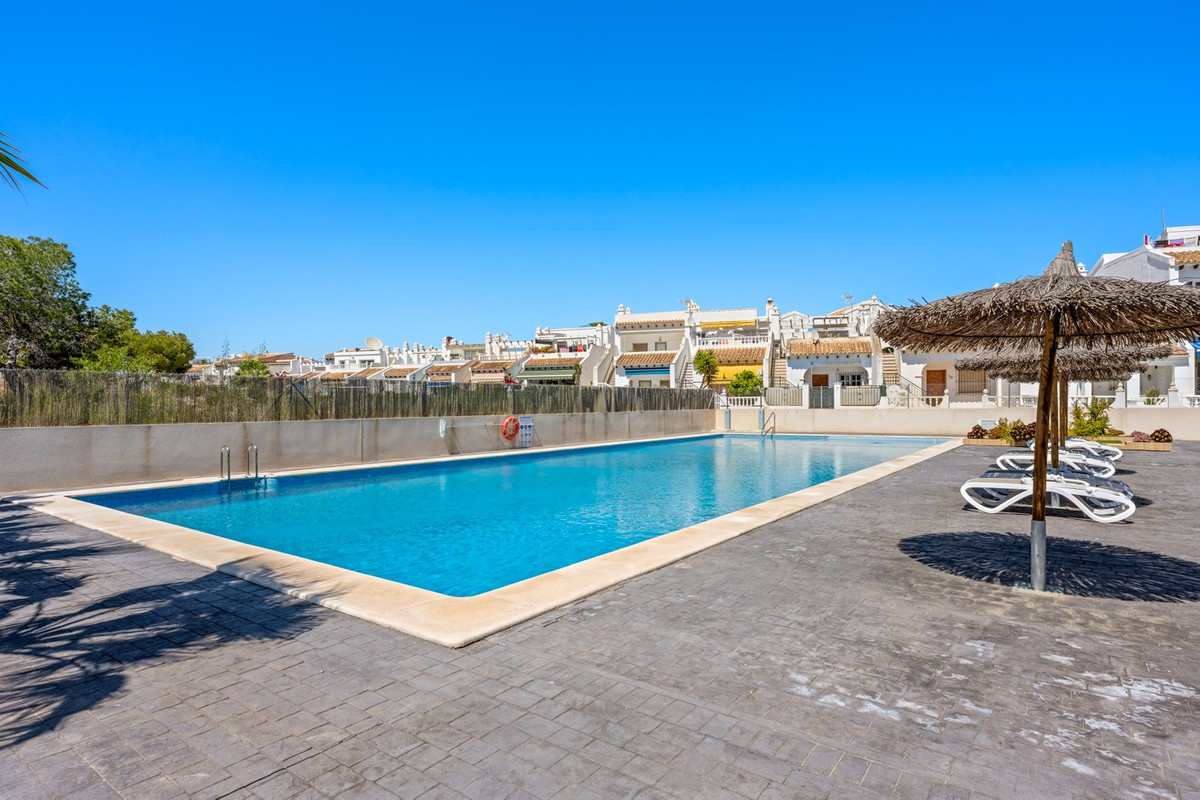 Sold - 2 Bedroom 2 Bathroom Apartment - Penthouse in Orihuela - Lomas De Campoamor  - Alicante