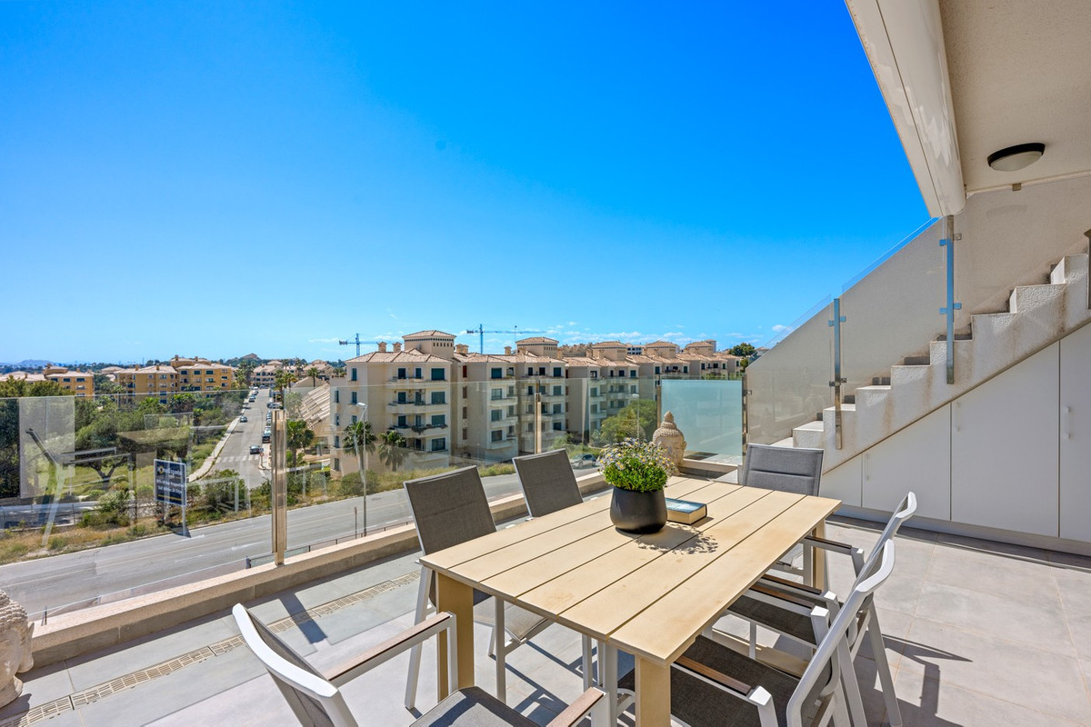 Sold - 2 Bedroom 2 Bathroom Apartment - Penthouse in Orihuela - Lomas De Campoamor  - Alicante