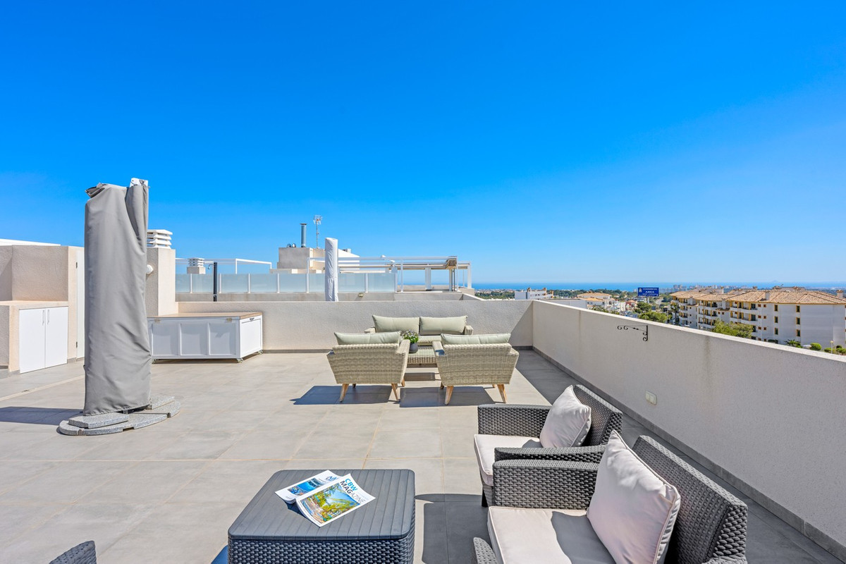 Sold - 2 Bedroom 2 Bathroom Apartment - Penthouse in Orihuela - Lomas De Campoamor  - Alicante