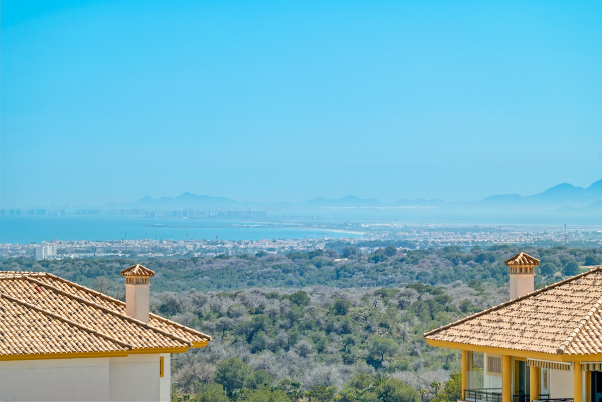 Sold - 2 Bedroom 2 Bathroom Apartment - Penthouse in Orihuela - Lomas De Campoamor  - Alicante