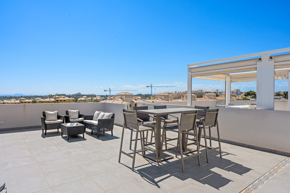 Sold - 2 Bedroom 2 Bathroom Apartment - Penthouse in Orihuela - Lomas De Campoamor  - Alicante