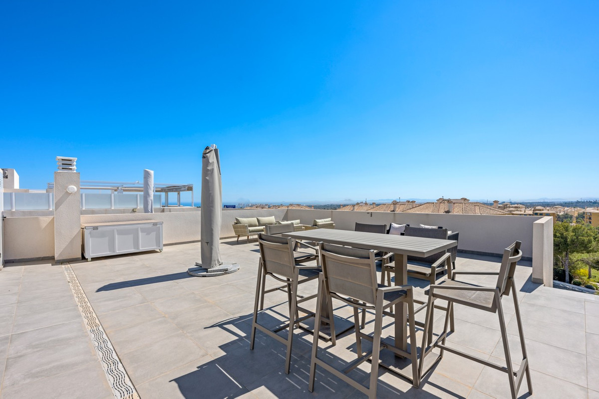 Sold - 2 Bedroom 2 Bathroom Apartment - Penthouse in Orihuela - Lomas De Campoamor  - Alicante