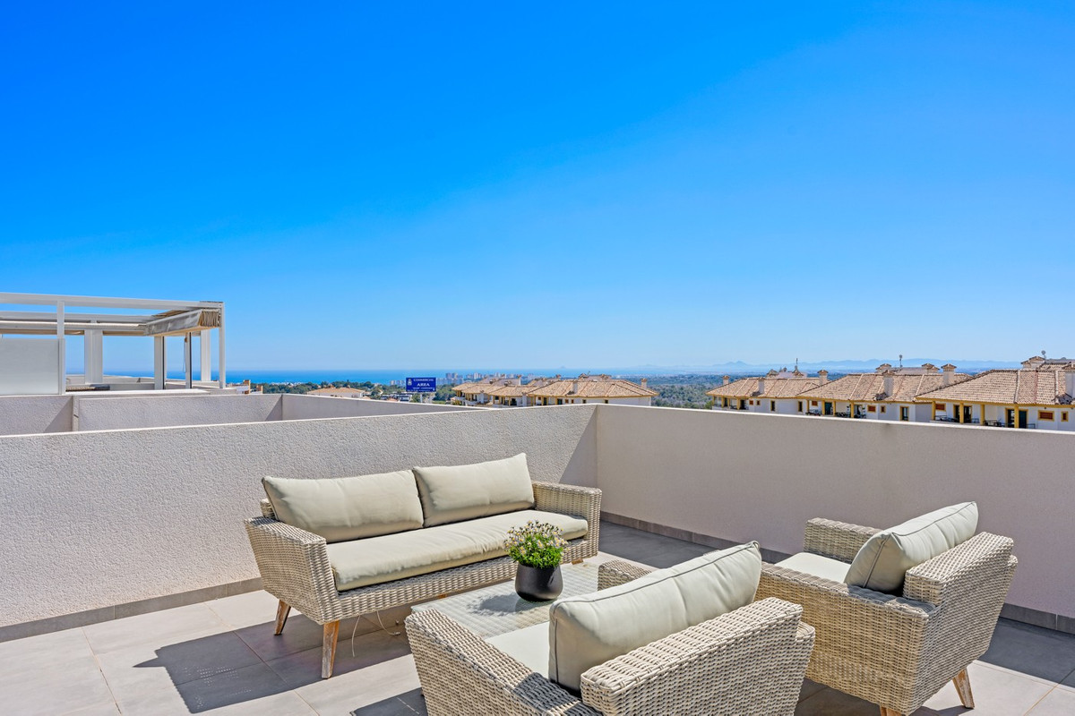 Sold - 2 Bedroom 2 Bathroom Apartment - Penthouse in Orihuela - Lomas De Campoamor  - Alicante