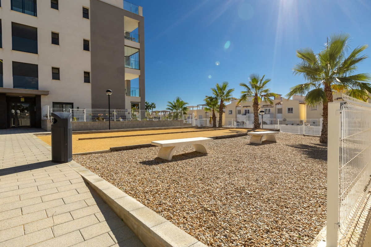 For sale - 2 Bedroom 2 Bathroom Ground Floor Apartment in Villamartin - Villamartin  - Alicante