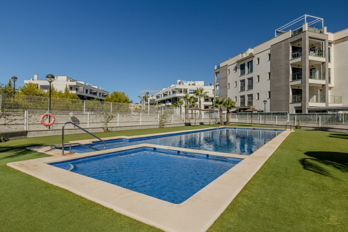 For sale - 2 Bedroom 2 Bathroom Ground Floor Apartment in Villamartin - Villamartin  - Alicante