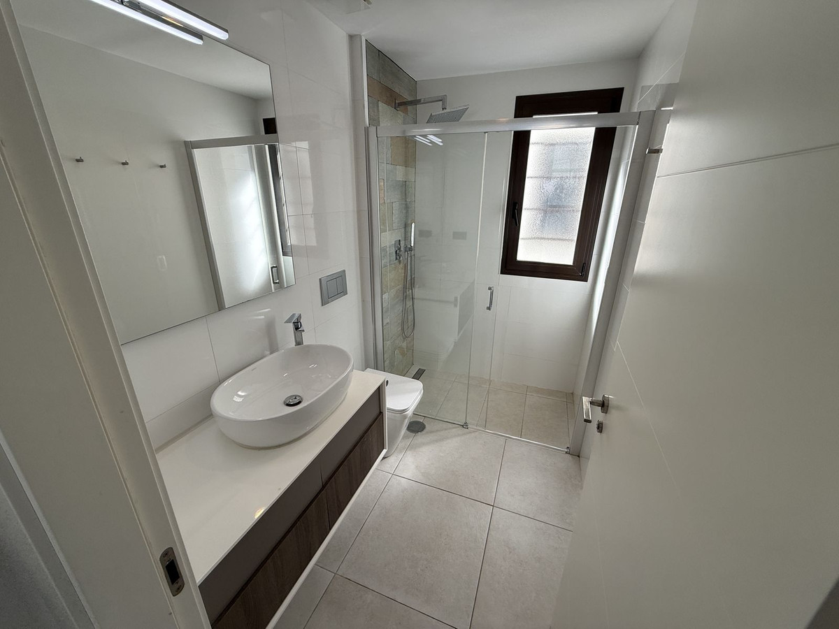 For sale - 3 Bedroom 2 Bathroom House - Detached Villa in Orihuela - Lomas de Cabo Roig  - Alicante