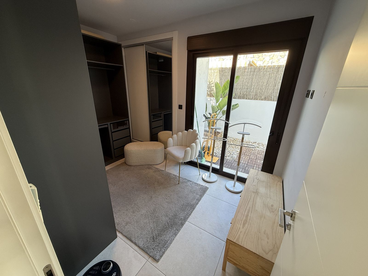 For sale - 3 Bedroom 2 Bathroom House - Detached Villa in Orihuela - Lomas de Cabo Roig  - Alicante