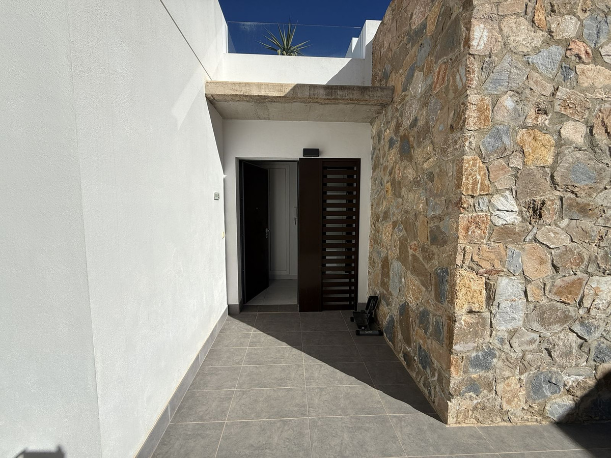 For sale - 3 Bedroom 2 Bathroom House - Detached Villa in Orihuela - Lomas de Cabo Roig  - Alicante