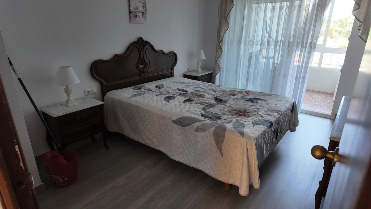 For sale - 3 Bedroom 2 Bathroom Apartment in Punta Prima  - Punta Prima  - Alicante