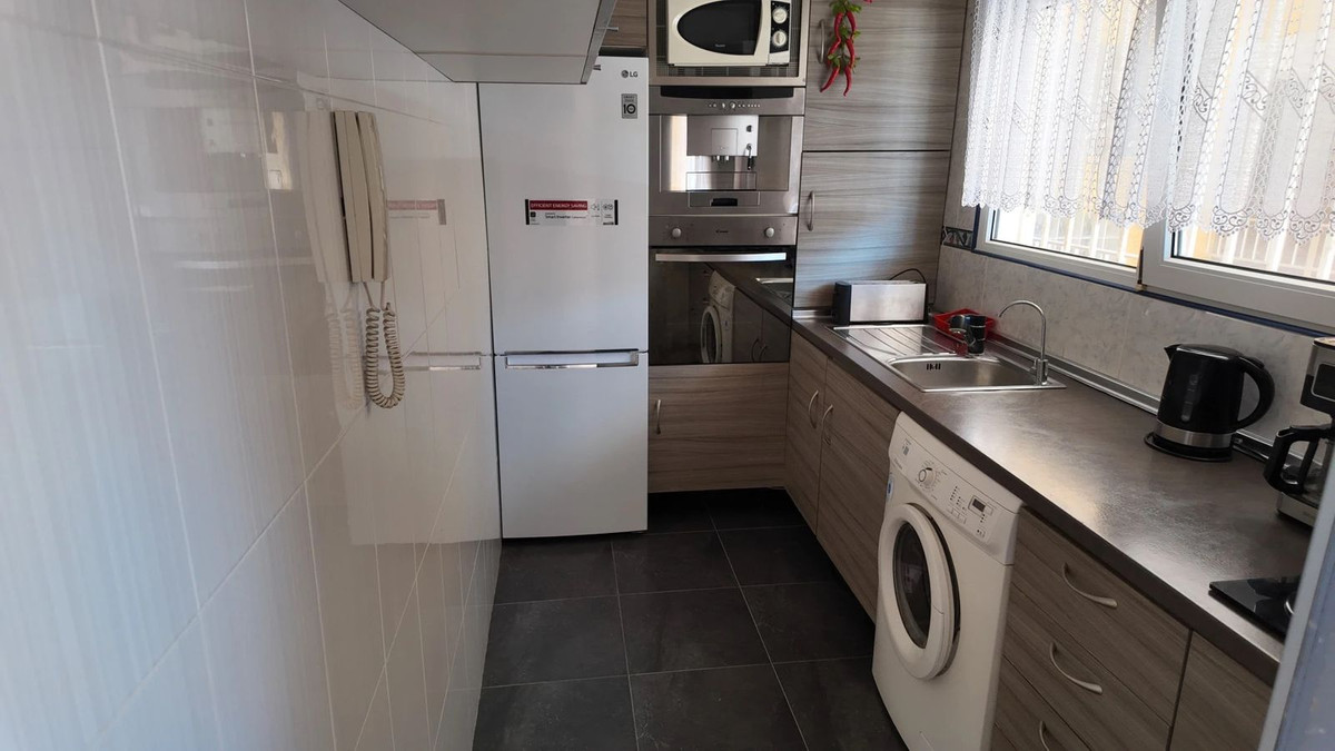 For sale - 3 Bedroom 2 Bathroom Apartment - Middle Floor Apartment in Orihuela - Punta Prima  - Alicante