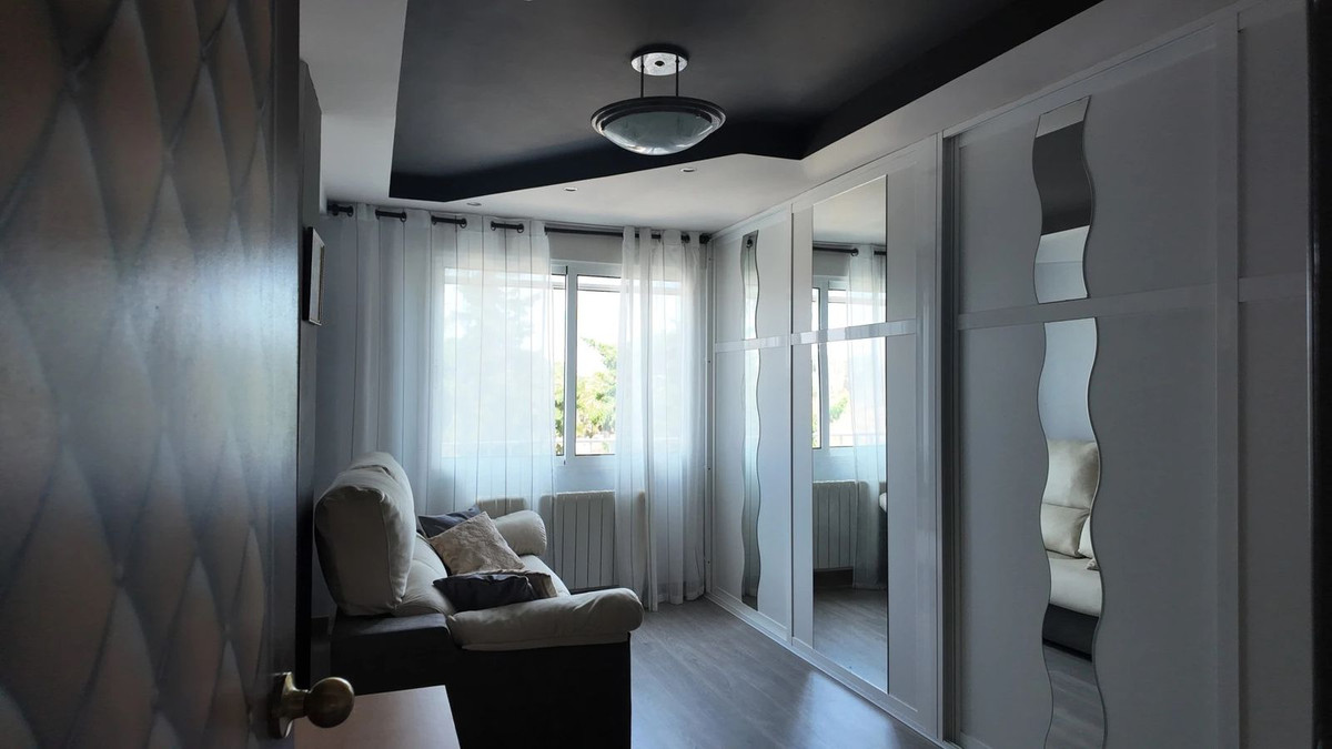 For sale - 3 Bedroom 2 Bathroom Apartment in Punta Prima  - Punta Prima  - Alicante