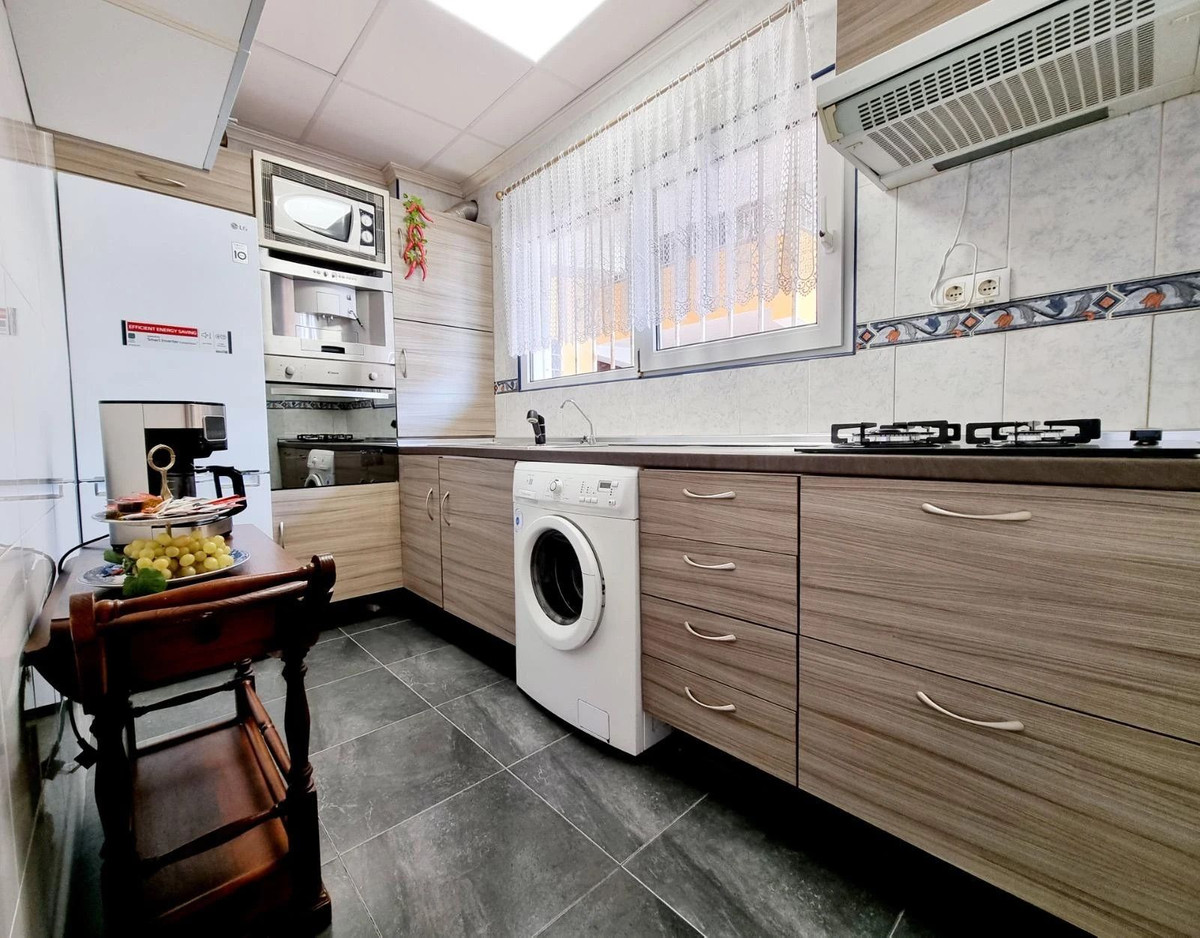 For sale - 3 Bedroom 2 Bathroom Apartment - Middle Floor Apartment in Orihuela - Punta Prima  - Alicante