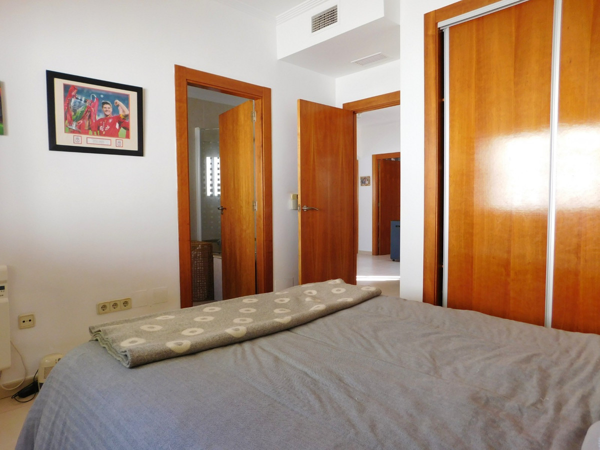 For sale - 4 Bedroom 2 Bathroom House - Detached Villa in Rojales - Ciudad Quesada  - Alicante