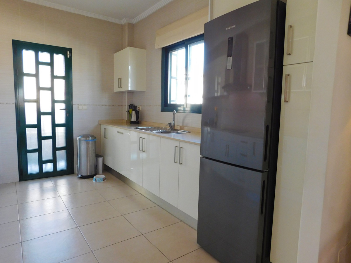 For sale - 4 Bedroom 2 Bathroom House - Detached Villa in Rojales - Ciudad Quesada  - Alicante