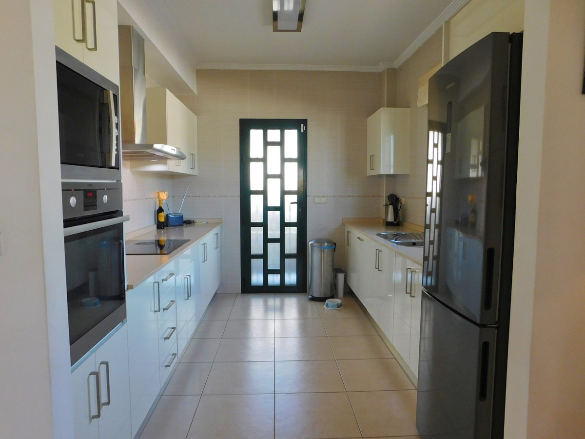 For sale - 4 Bedroom 2 Bathroom House - Detached Villa in Rojales - Ciudad Quesada  - Alicante