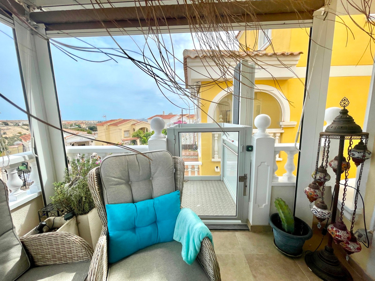 For sale - 3 Bedroom 2 Bathroom House - Detached Villa in San Fulgencio - San Fulgencio Centro  - Alicante