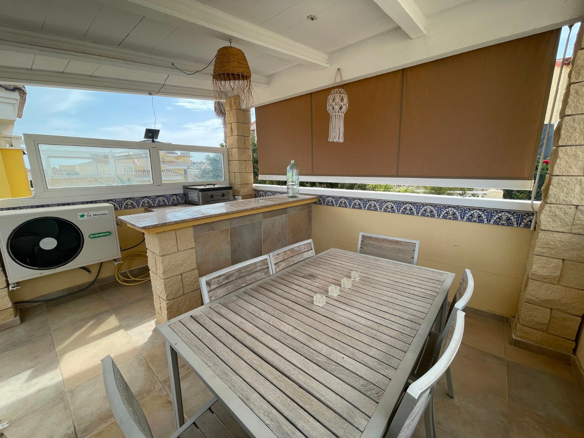 For sale - 3 Bedroom 2 Bathroom House - Detached Villa in San Fulgencio - San Fulgencio Centro  - Alicante