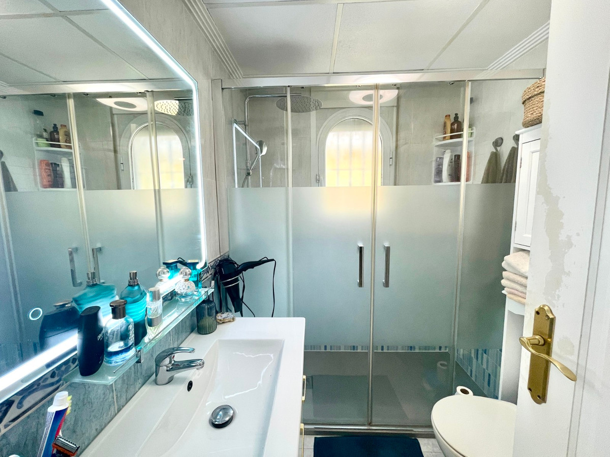 For sale - 3 Bedroom 2 Bathroom House - Detached Villa in San Fulgencio - San Fulgencio Centro  - Alicante