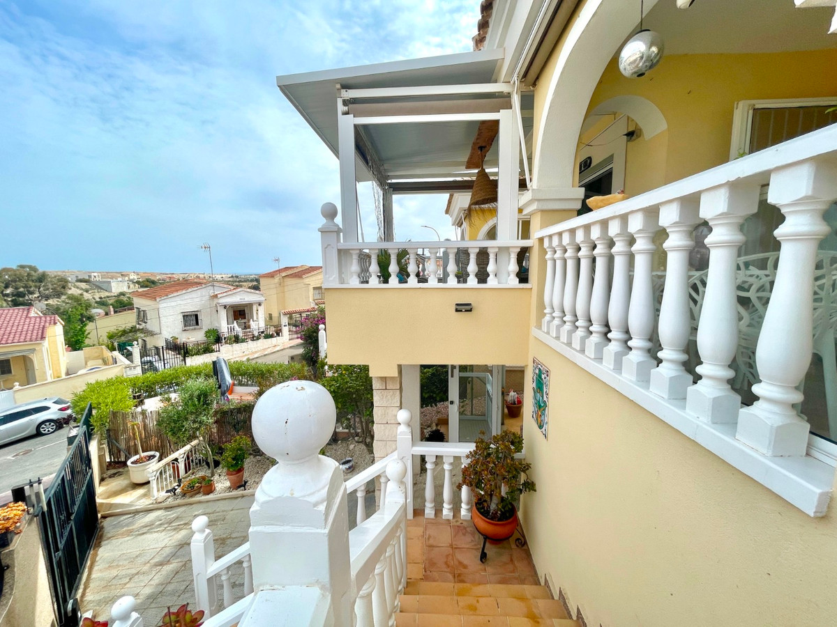 For sale - 3 Bedroom 2 Bathroom House - Detached Villa in San Fulgencio - San Fulgencio Centro  - Alicante