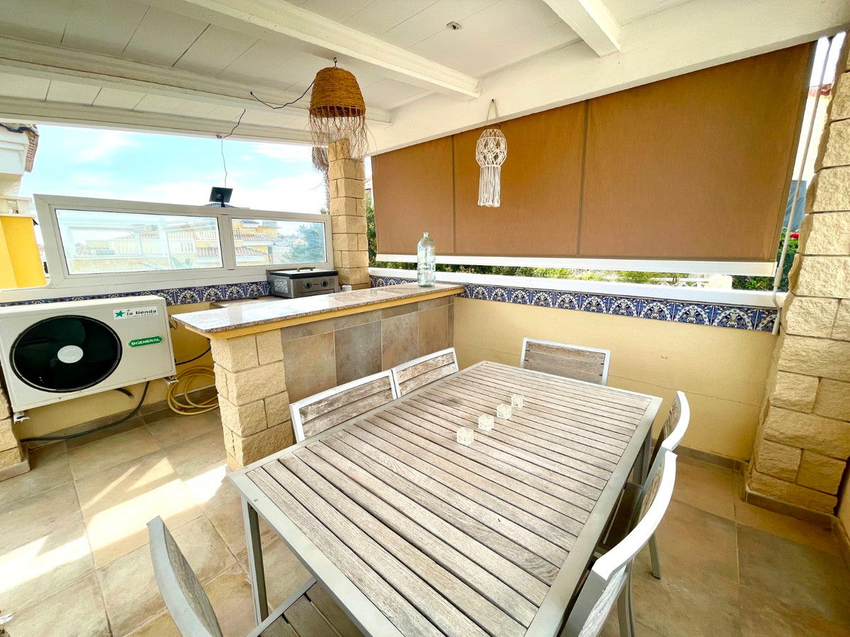 For sale - 3 Bedroom 2 Bathroom House - Detached Villa in San Fulgencio - San Fulgencio Centro  - Alicante