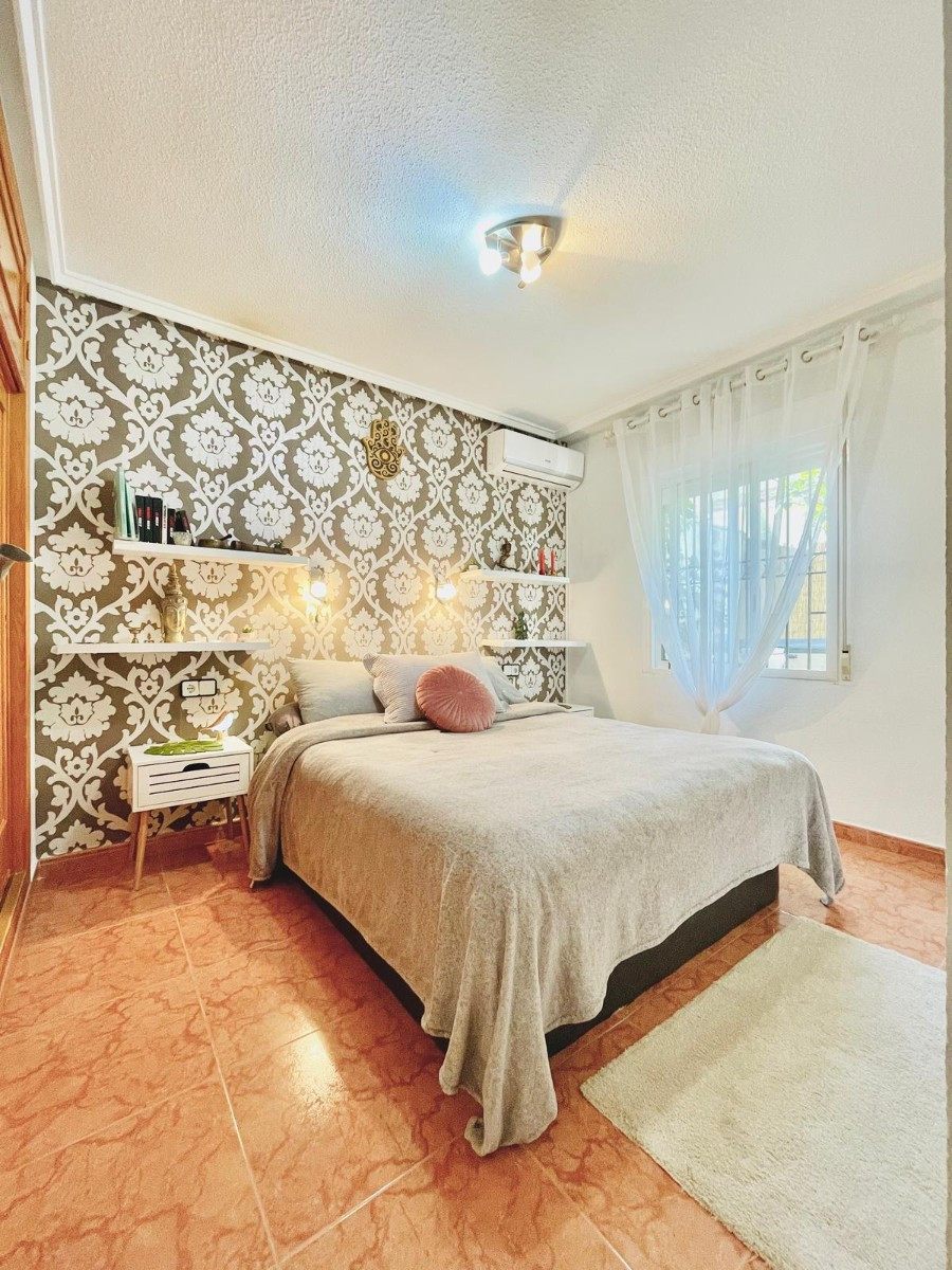 For sale - 3 Bedroom 1 Bathroom House - Townhouse in Orihuela - Playa Flamenca  - Alicante