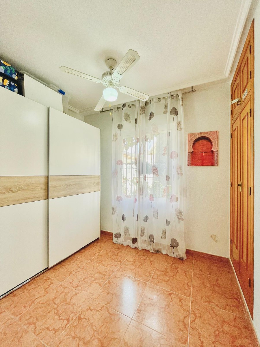 For sale - 3 Bedroom 1 Bathroom House - Townhouse in Orihuela - Playa Flamenca  - Alicante