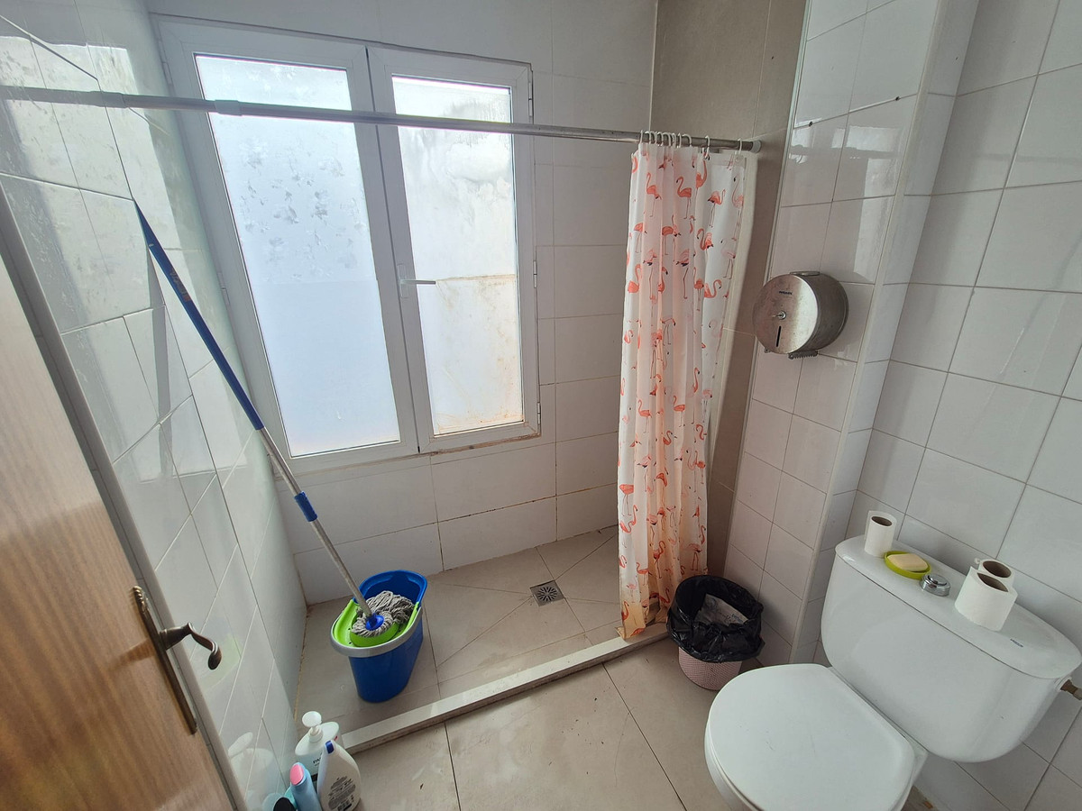 For sale - 2 Bedroom 1 Bathroom House - Townhouse in Torrevieja - Torrevieja Centro  - Alicante