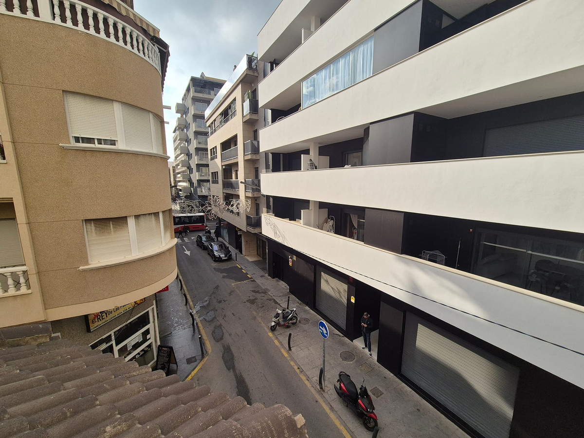 For sale - 2 Bedroom 1 Bathroom House - Townhouse in Torrevieja - Torrevieja Centro  - Alicante