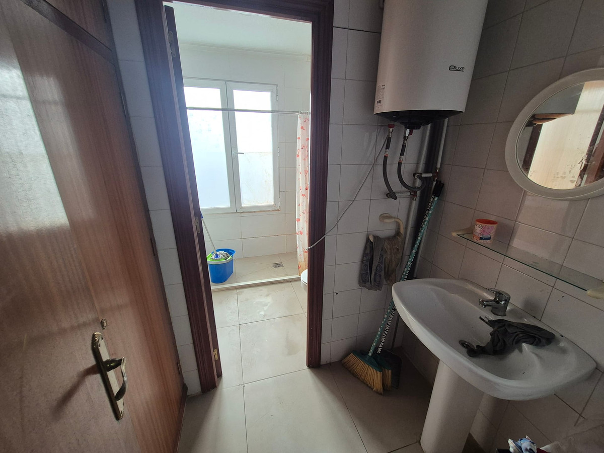 For sale - 2 Bedroom 1 Bathroom House - Townhouse in Torrevieja - Torrevieja Centro  - Alicante