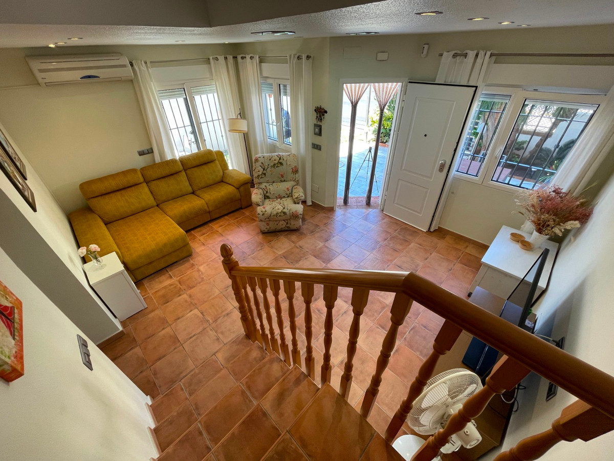 For sale - 4 Bedroom 3 Bathroom House - Townhouse in Pilar de la Horadada - Torre de la Horadada  - Alicante