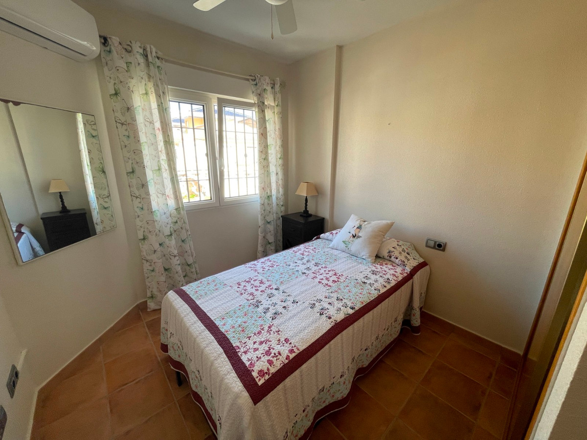 For sale - 4 Bedroom 3 Bathroom House - Townhouse in Pilar de la Horadada - Torre de la Horadada  - Alicante