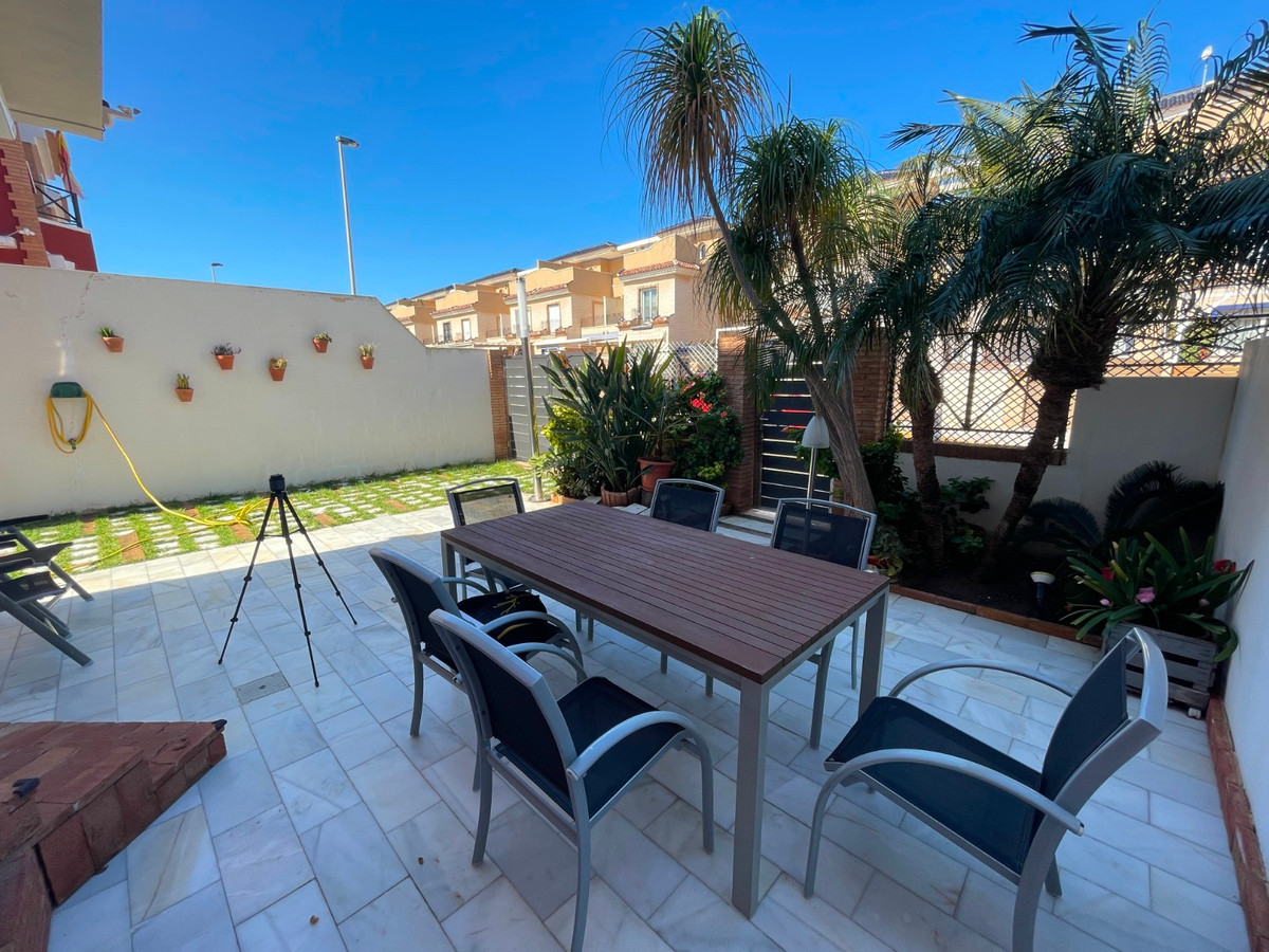 For sale - 4 Bedroom 3 Bathroom House - Townhouse in Pilar de la Horadada - Torre de la Horadada  - Alicante
