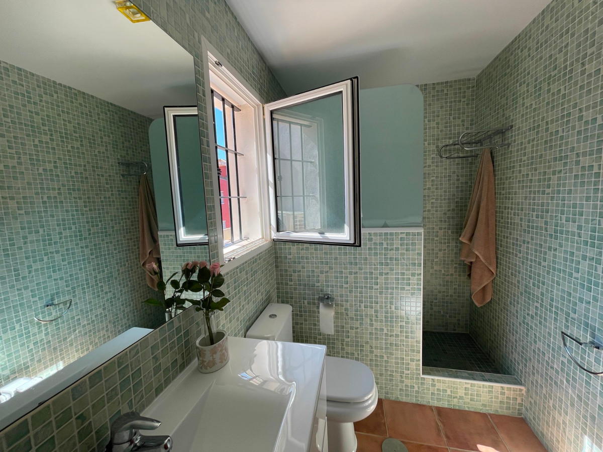 For sale - 4 Bedroom 3 Bathroom House - Townhouse in Pilar de la Horadada - Torre de la Horadada  - Alicante