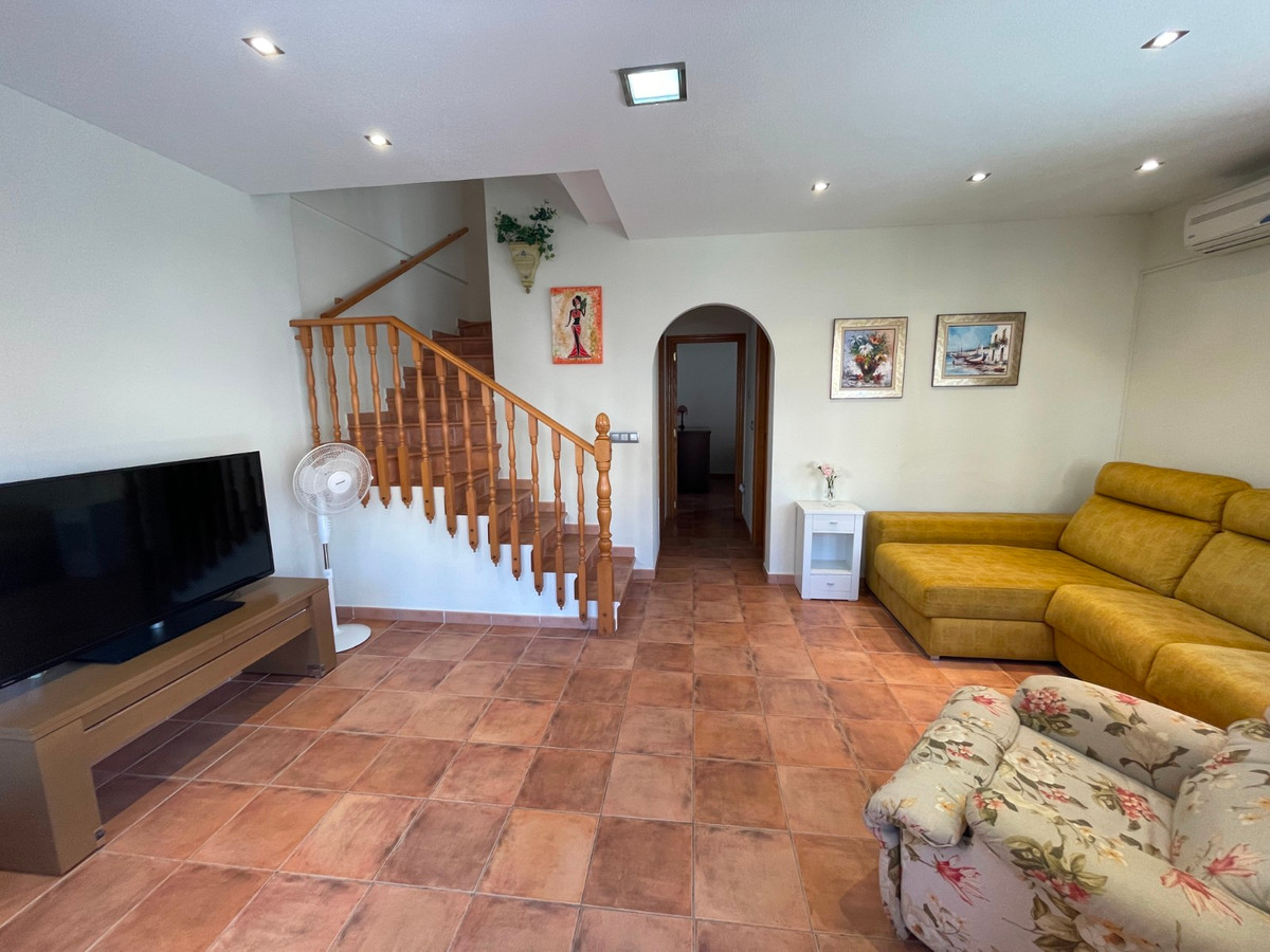 For sale - 4 Bedroom 3 Bathroom House - Townhouse in Pilar de la Horadada - Torre de la Horadada  - Alicante