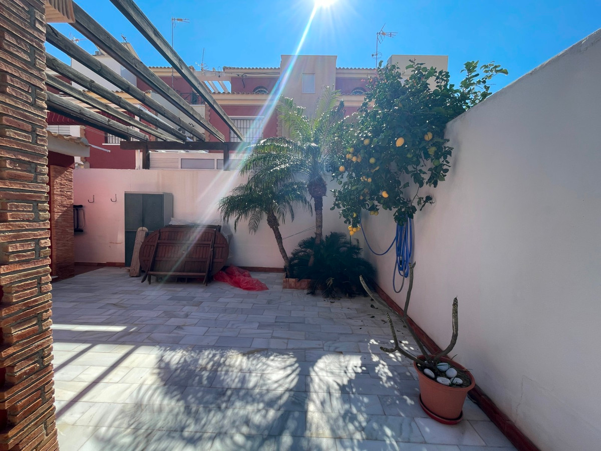 For sale - 4 Bedroom 3 Bathroom House - Townhouse in Pilar de la Horadada - Torre de la Horadada  - Alicante
