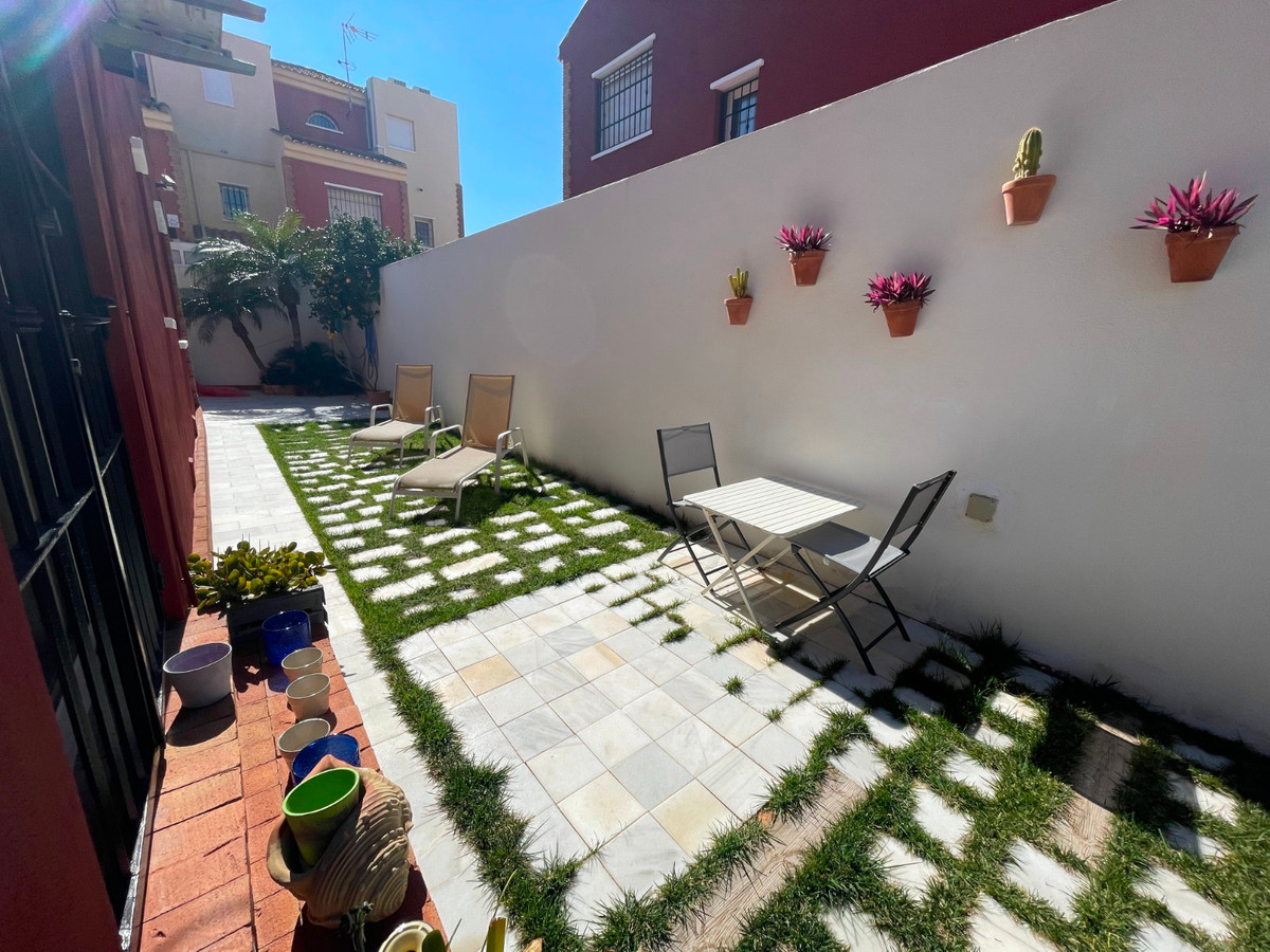 For sale - 4 Bedroom 3 Bathroom House - Townhouse in Pilar de la Horadada - Torre de la Horadada  - Alicante