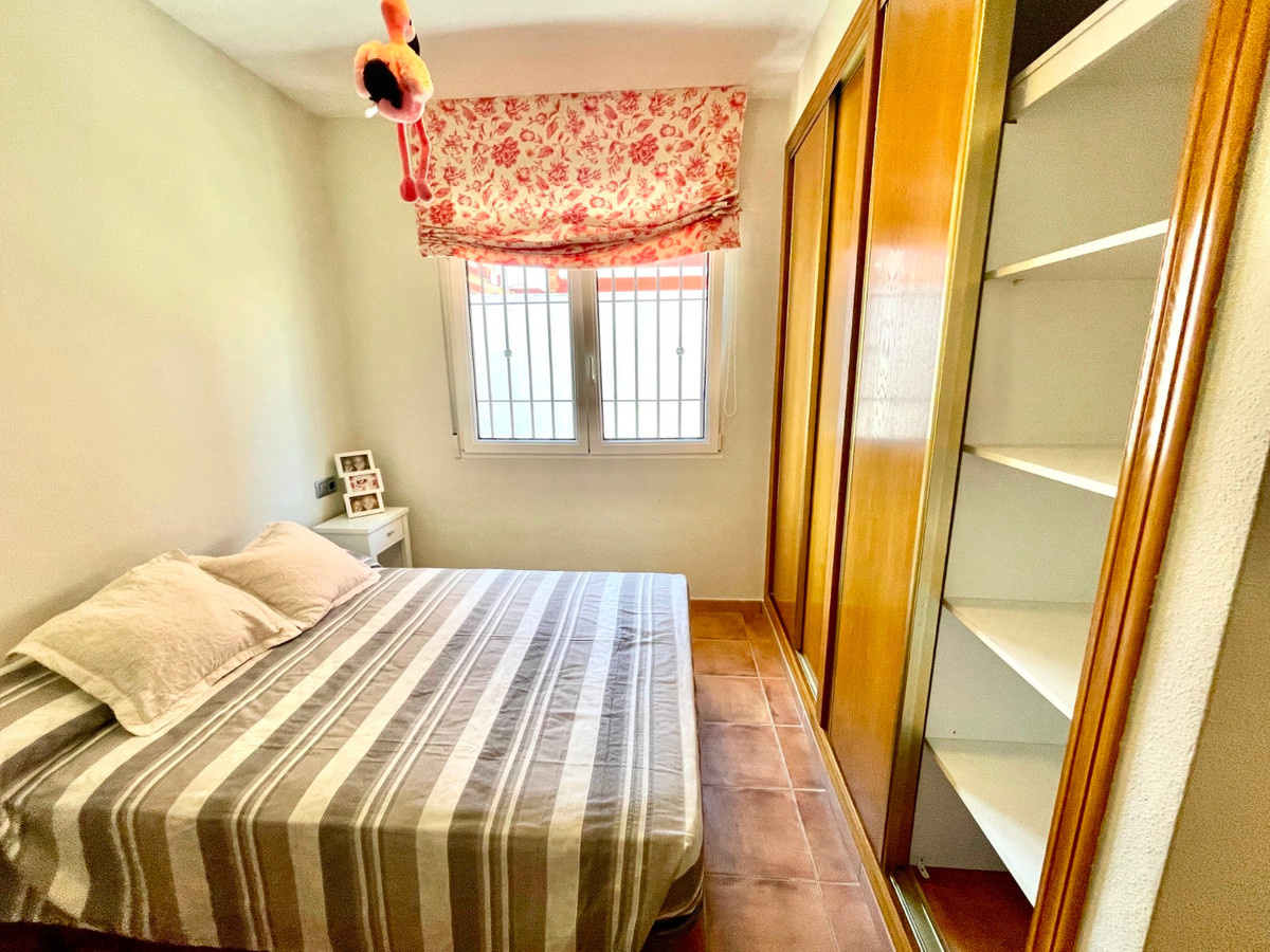 For sale - 4 Bedroom 3 Bathroom House - Townhouse in Pilar de la Horadada - Torre de la Horadada  - Alicante