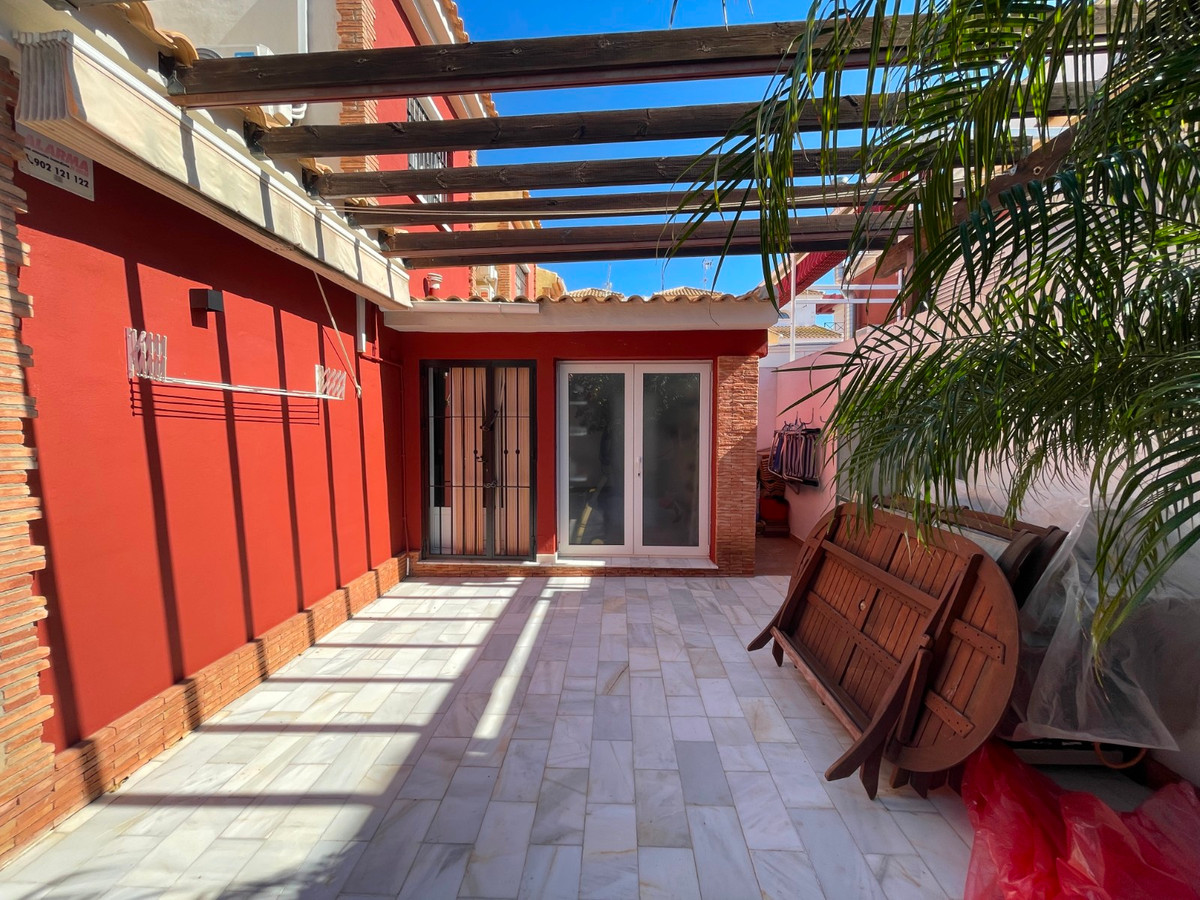 For sale - 4 Bedroom 3 Bathroom House - Townhouse in Pilar de la Horadada - Torre de la Horadada  - Alicante