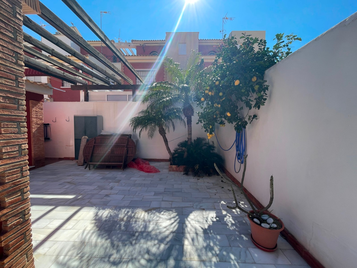 For sale - 4 Bedroom 3 Bathroom House - Townhouse in Pilar de la Horadada - Torre de la Horadada  - Alicante