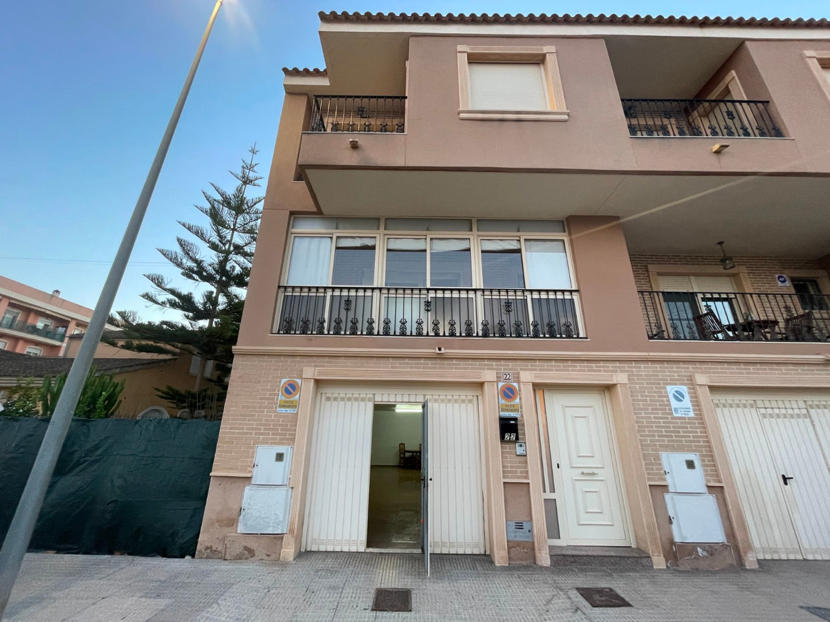 For sale - 3 Bedroom 3 Bathroom House - Detached Villa in Almoradi - Almoradi Centro  - Alicante