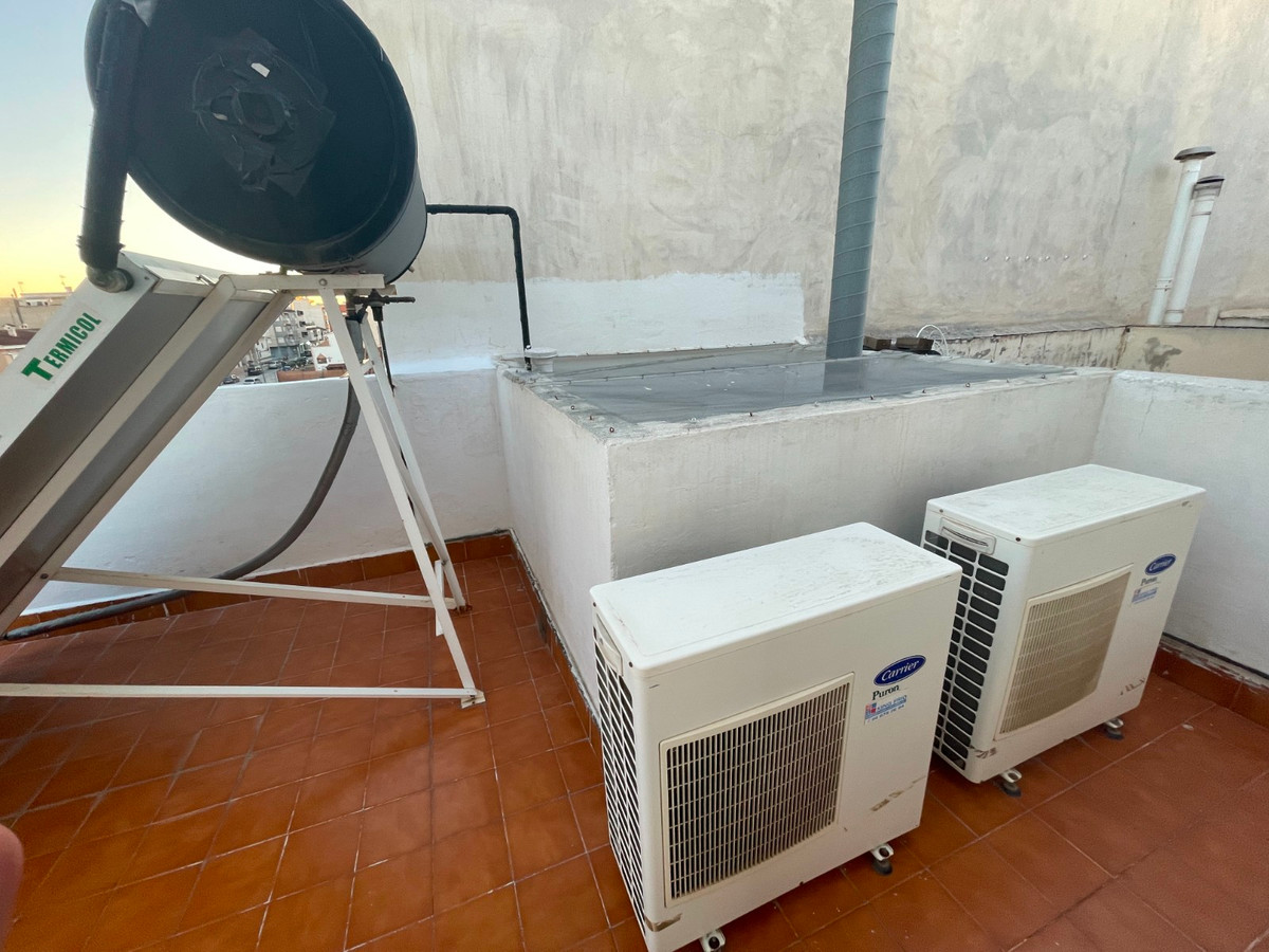 For sale - 3 Bedroom 3 Bathroom House - Detached Villa in Almoradi - Almoradi Centro  - Alicante