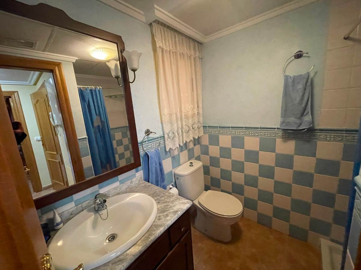 For sale - 3 Bedroom 3 Bathroom House - Detached Villa in Almoradi - Almoradi Centro  - Alicante