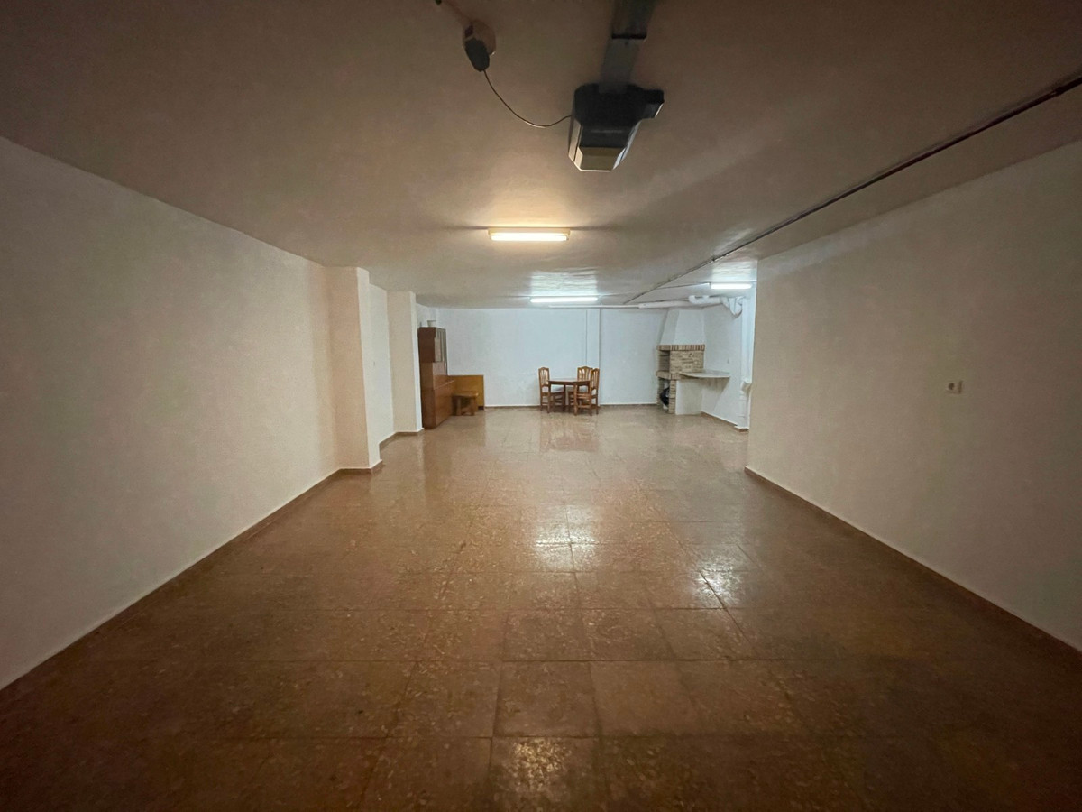 For sale - 3 Bedroom 3 Bathroom House - Detached Villa in Almoradi - Almoradi Centro  - Alicante