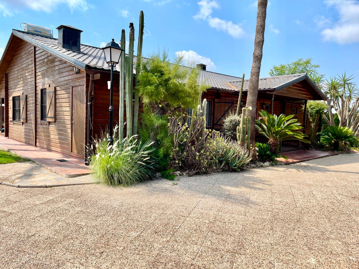 For sale - 4 Bedroom 4 Bathroom House - Detached Villa in San Fulgencio - La Marina  - Alicante