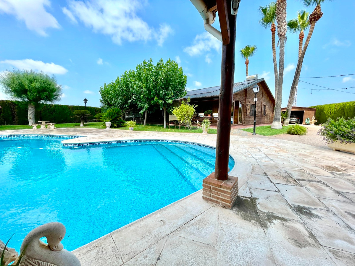 For sale - 4 Bedroom 4 Bathroom House - Detached Villa in San Fulgencio - La Marina  - Alicante
