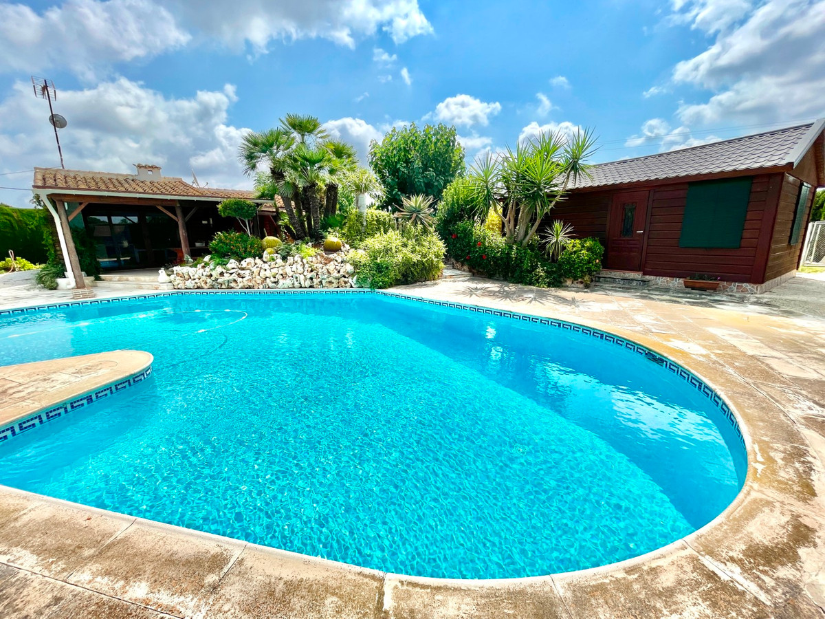 For sale - 4 Bedroom 4 Bathroom House - Detached Villa in San Fulgencio - La Marina  - Alicante