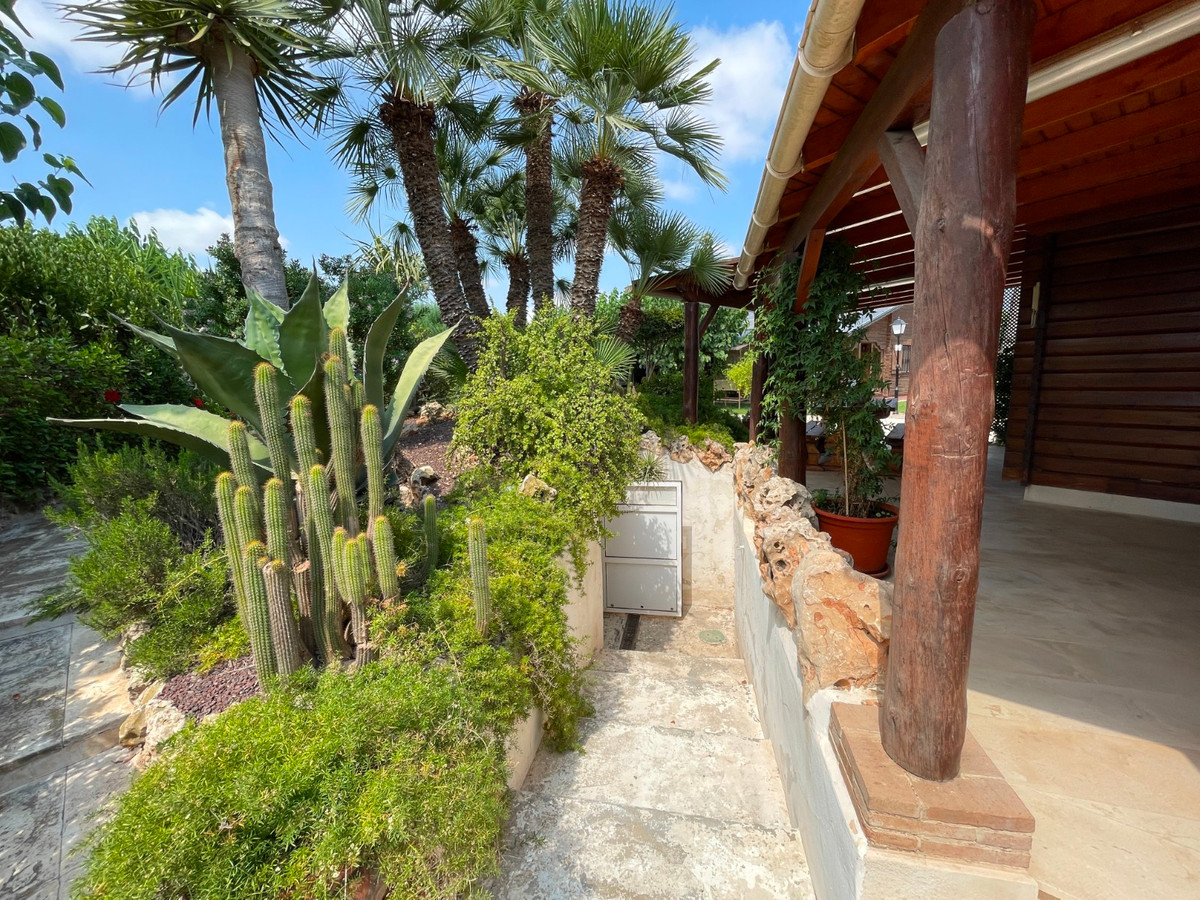 For sale - 4 Bedroom 4 Bathroom House - Detached Villa in San Fulgencio - La Marina  - Alicante