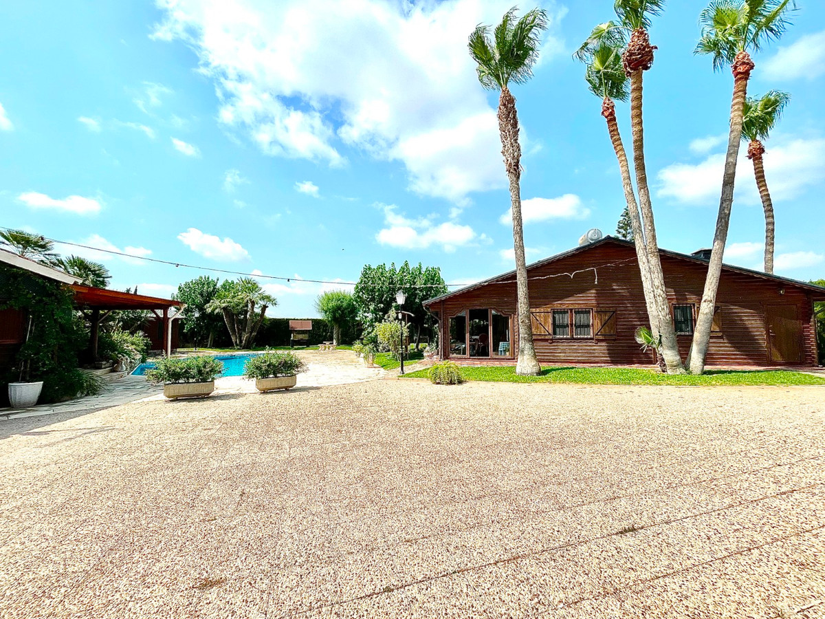 For sale - 4 Bedroom 4 Bathroom House - Detached Villa in San Fulgencio - La Marina  - Alicante